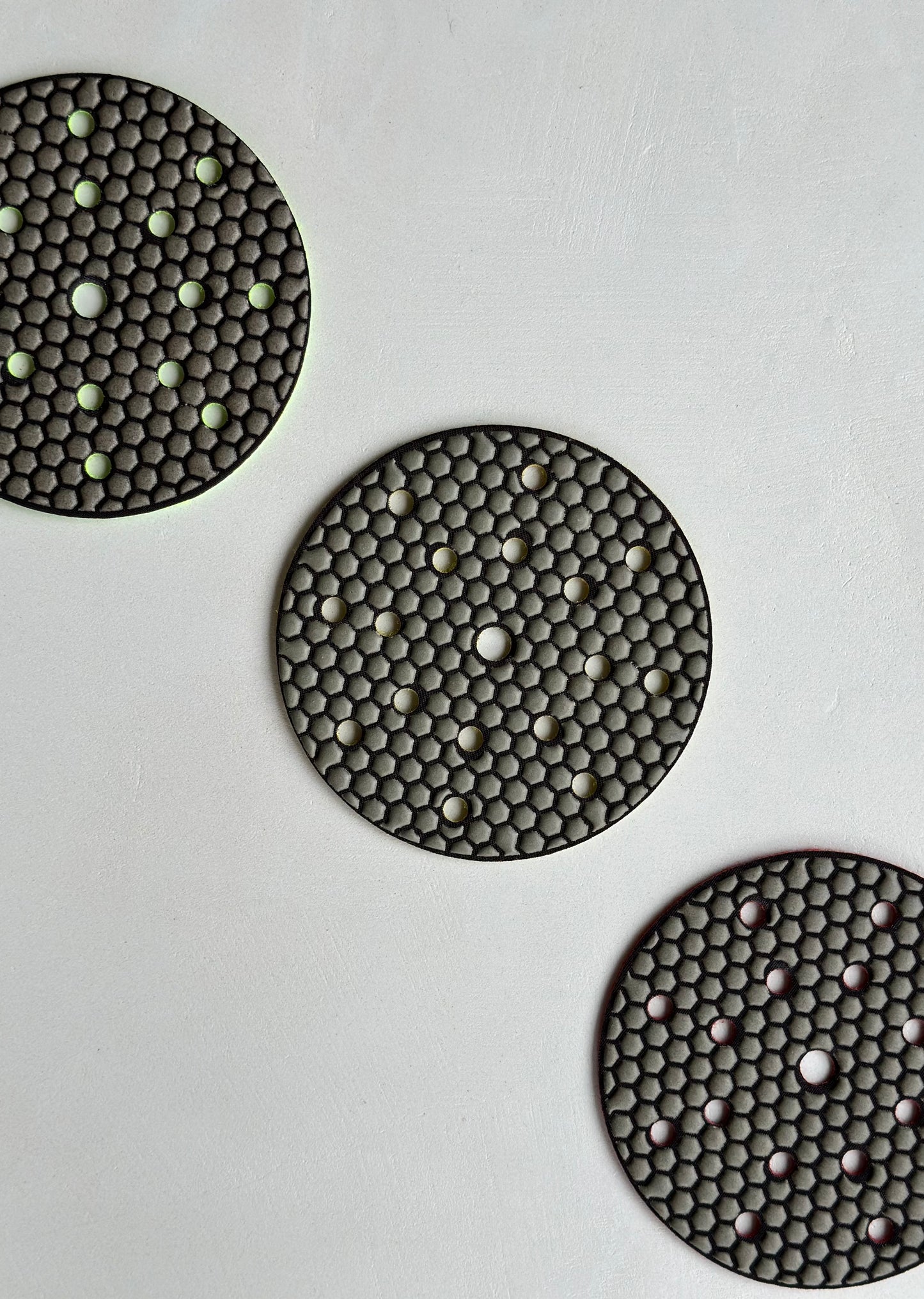 Microcement Honeycomb sanding pad 150 mm with extraction holes for orbital sander